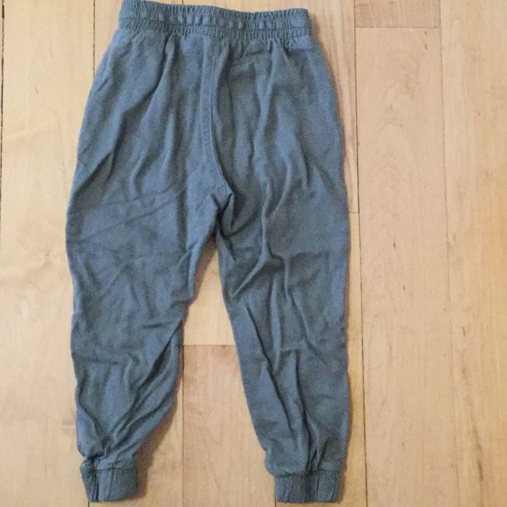 H&M girl joggers 4T 🎍 - Picture 3 of 3